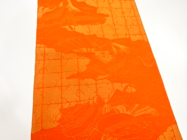  雲に人物・格子模様織出し丸帯